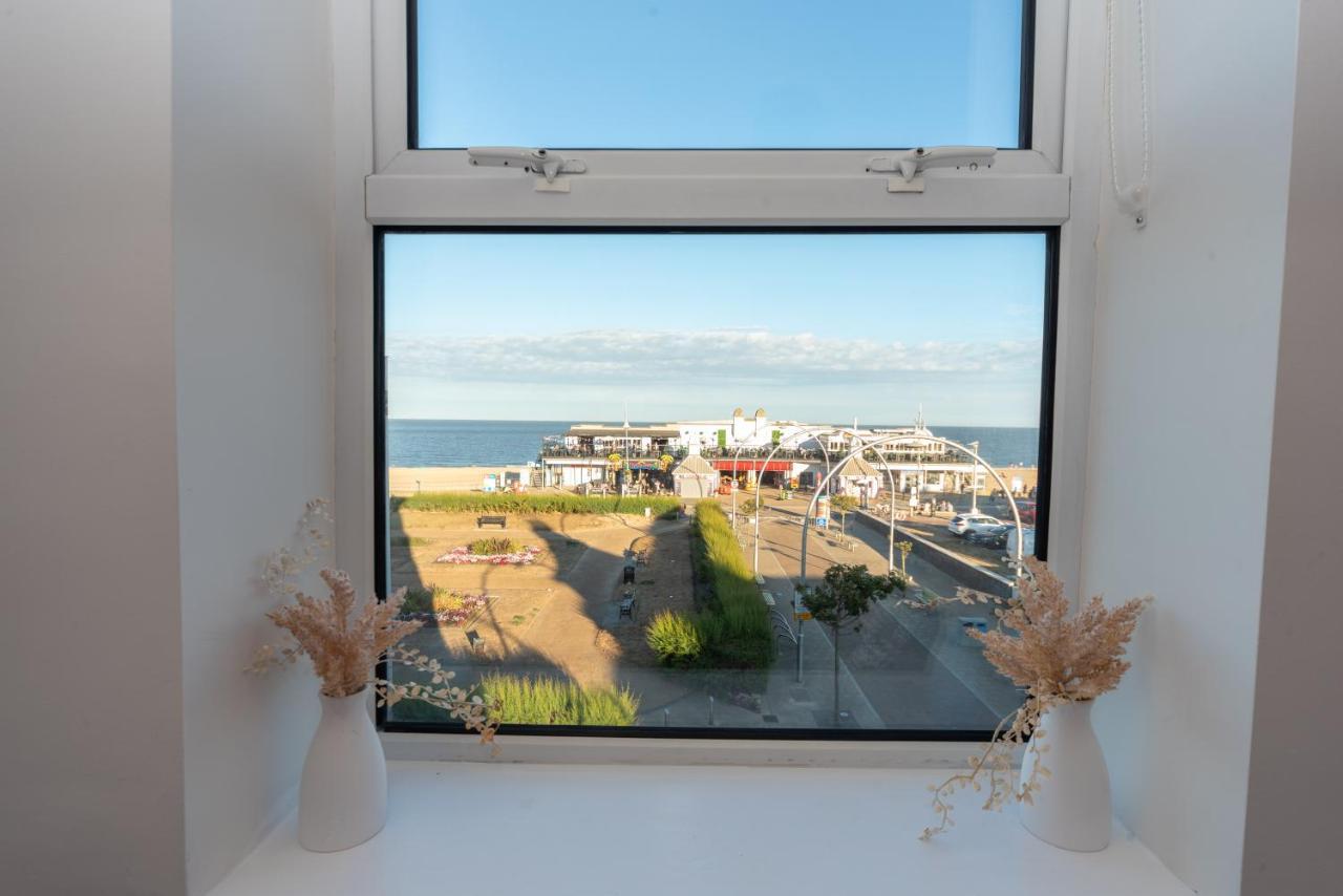 Sea Views Modern Two Bedroom Apartment Lowestoft Luaran gambar